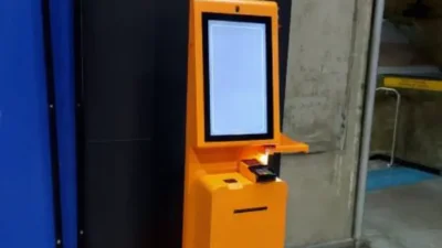 Automatización del embudo de ventas con gráficos y métricas.