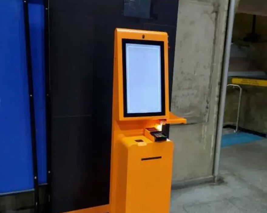 Automatización del embudo de ventas con gráficos y métricas.